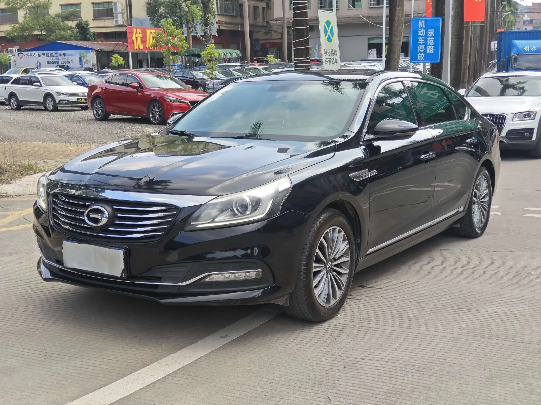 GAC Trumpchi GA8