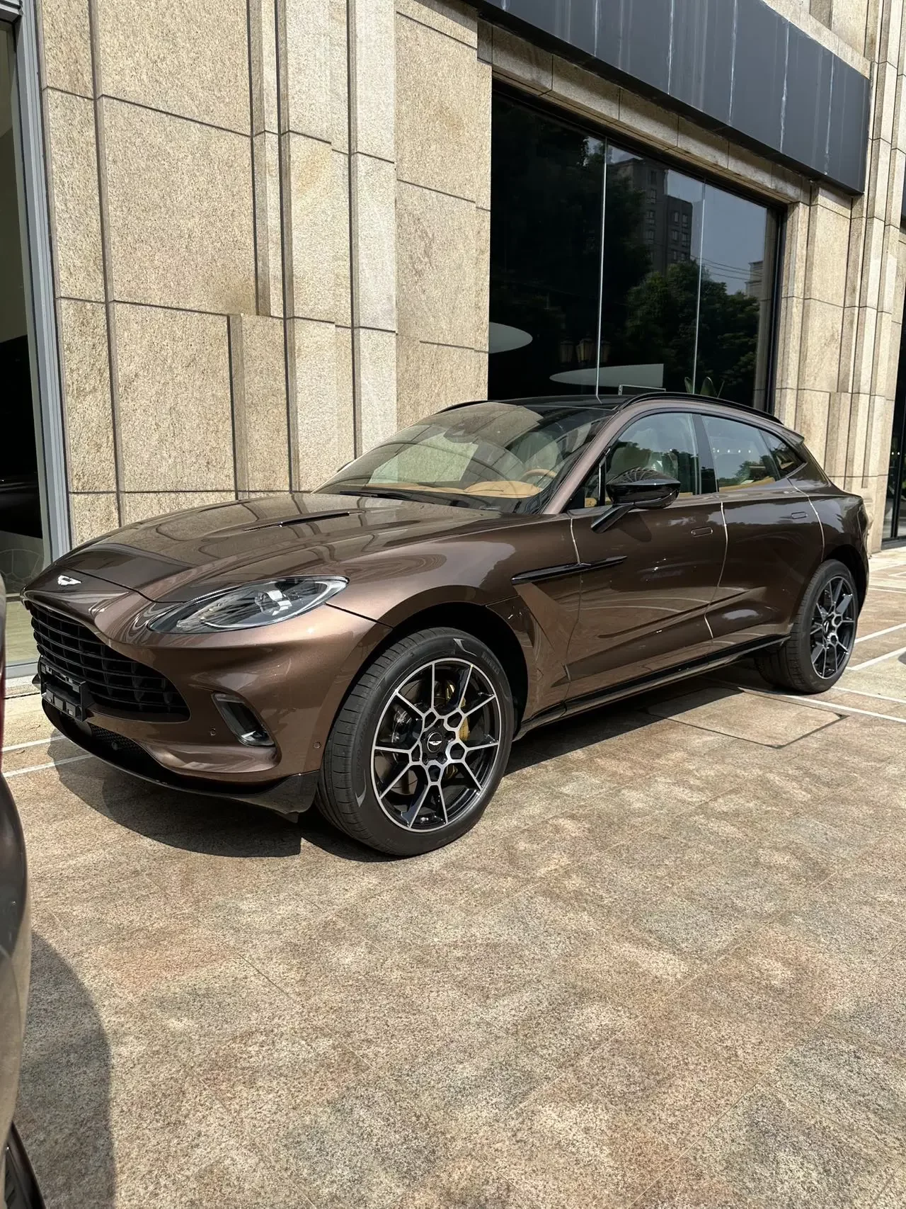 Aston Martin DBX