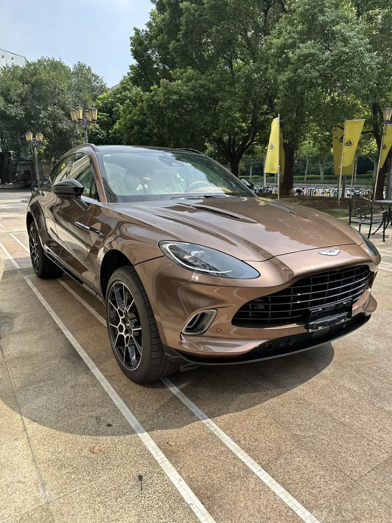 Aston Martin DBX