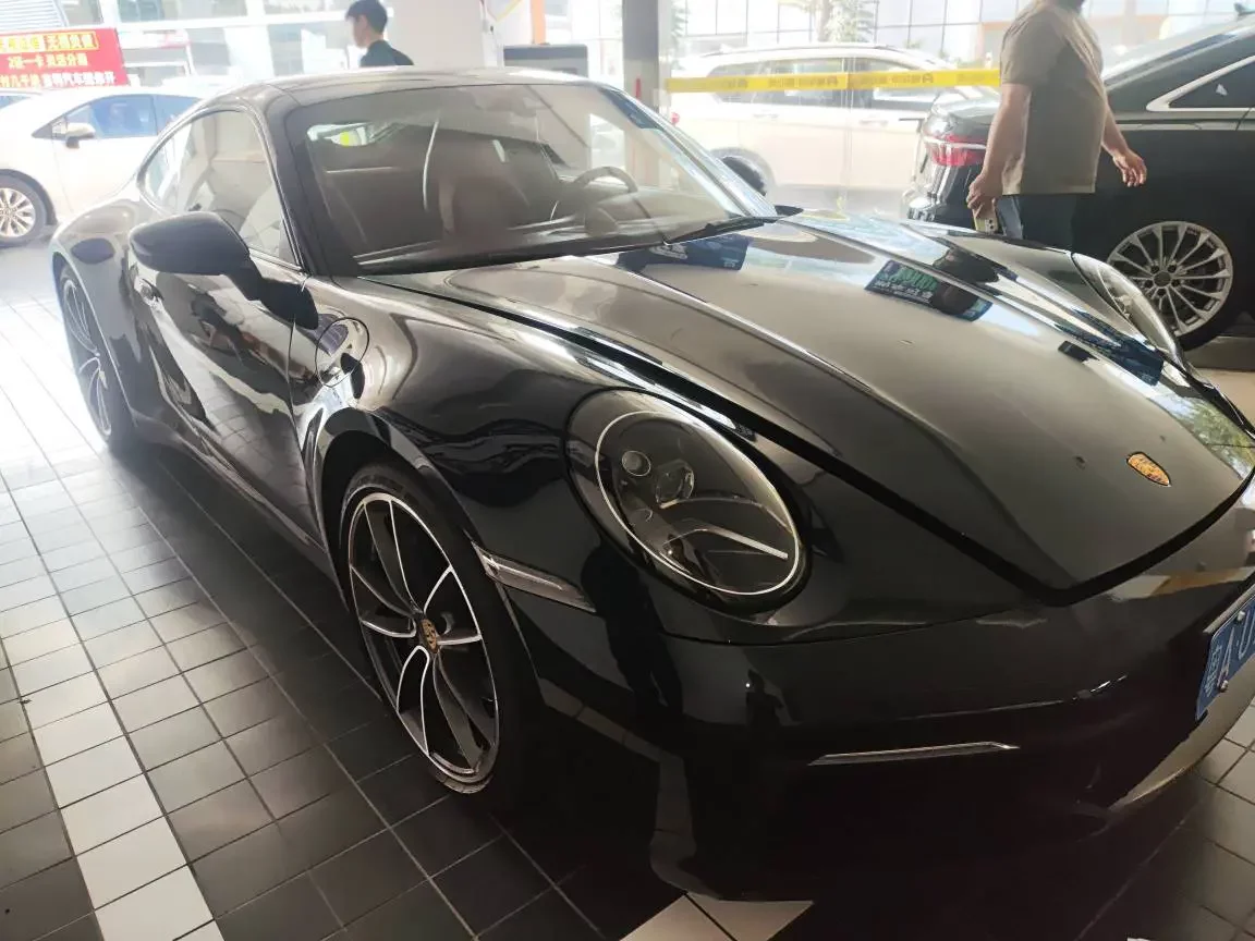 Porsche 911