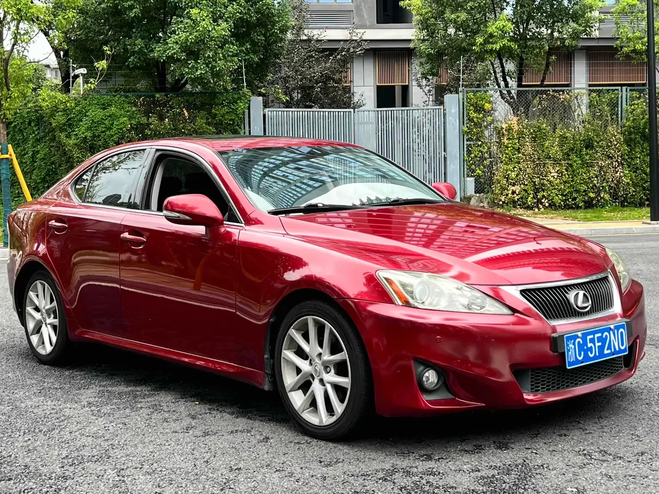 Lexus IS