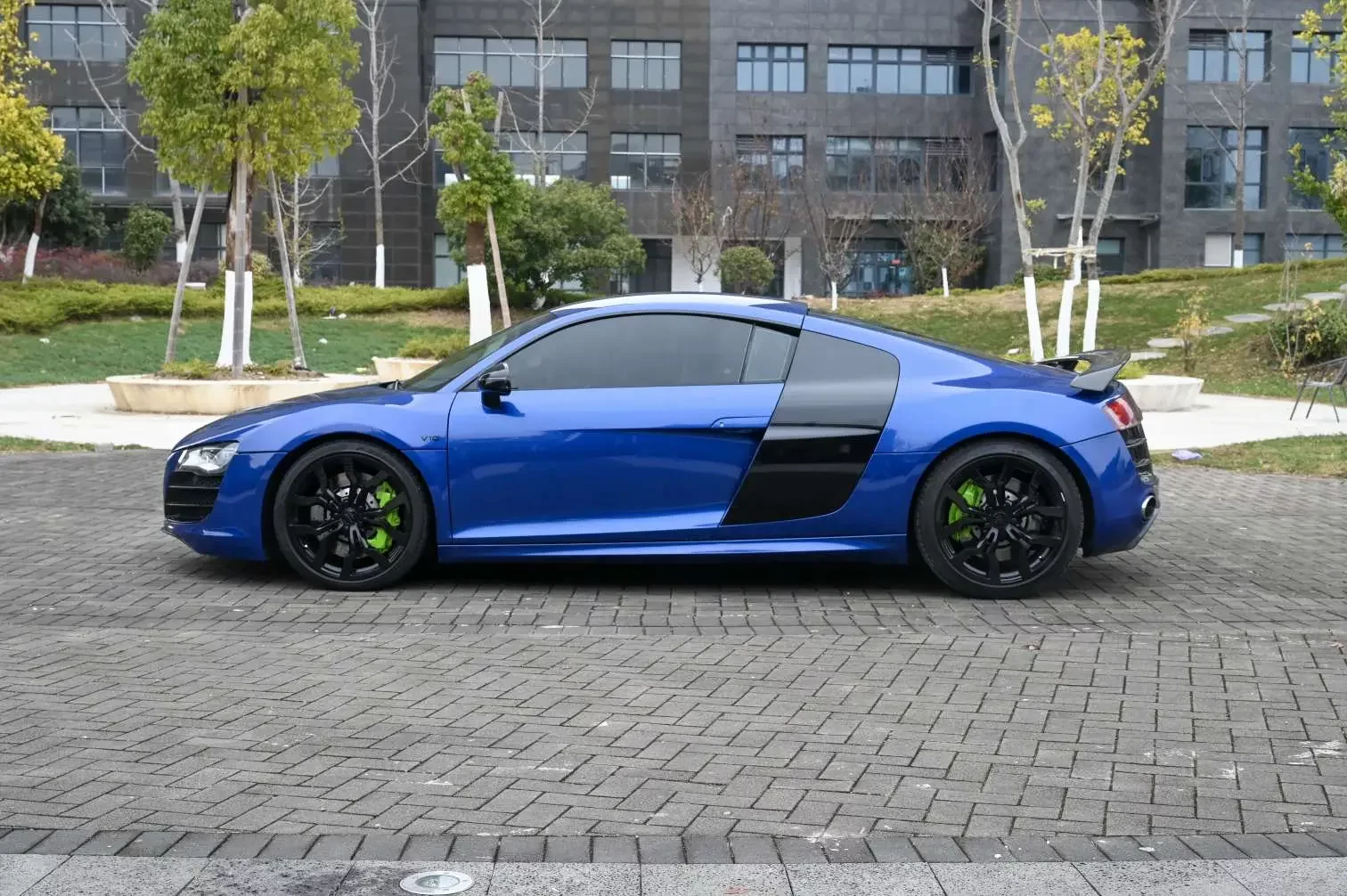 Audi R8