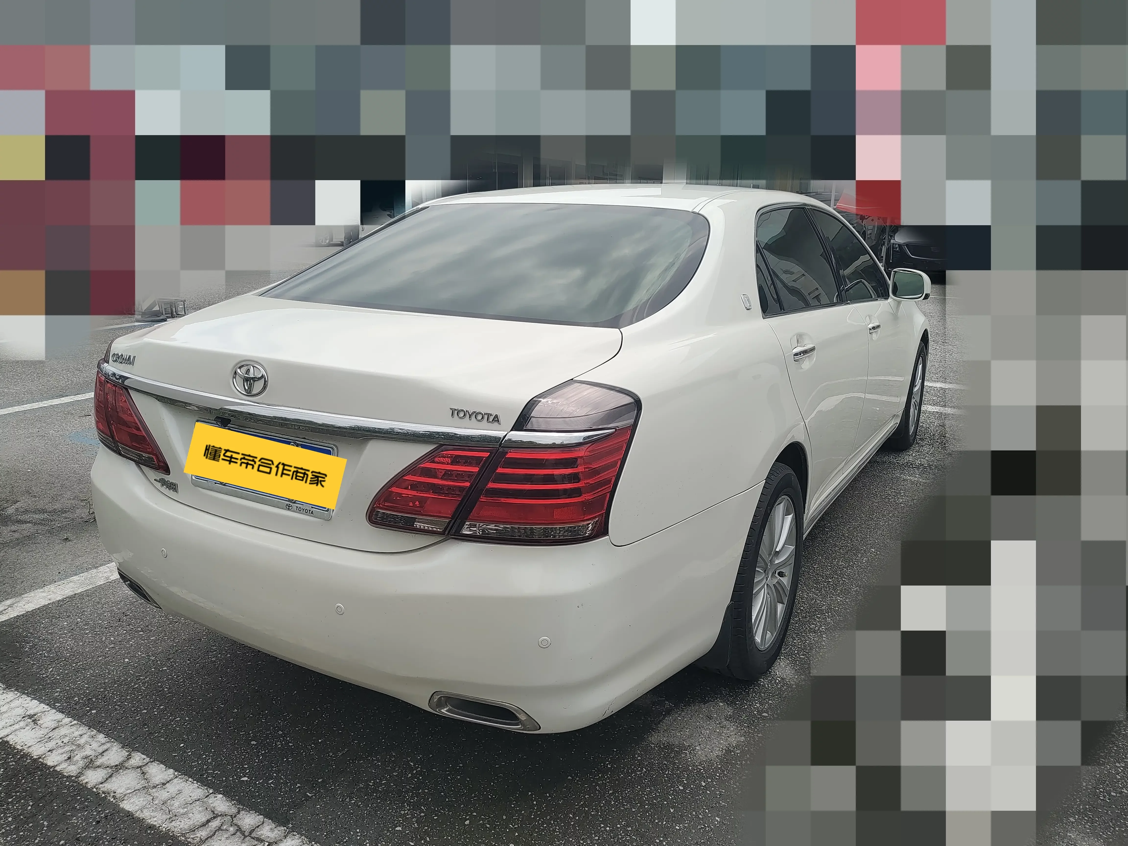 Toyota crown