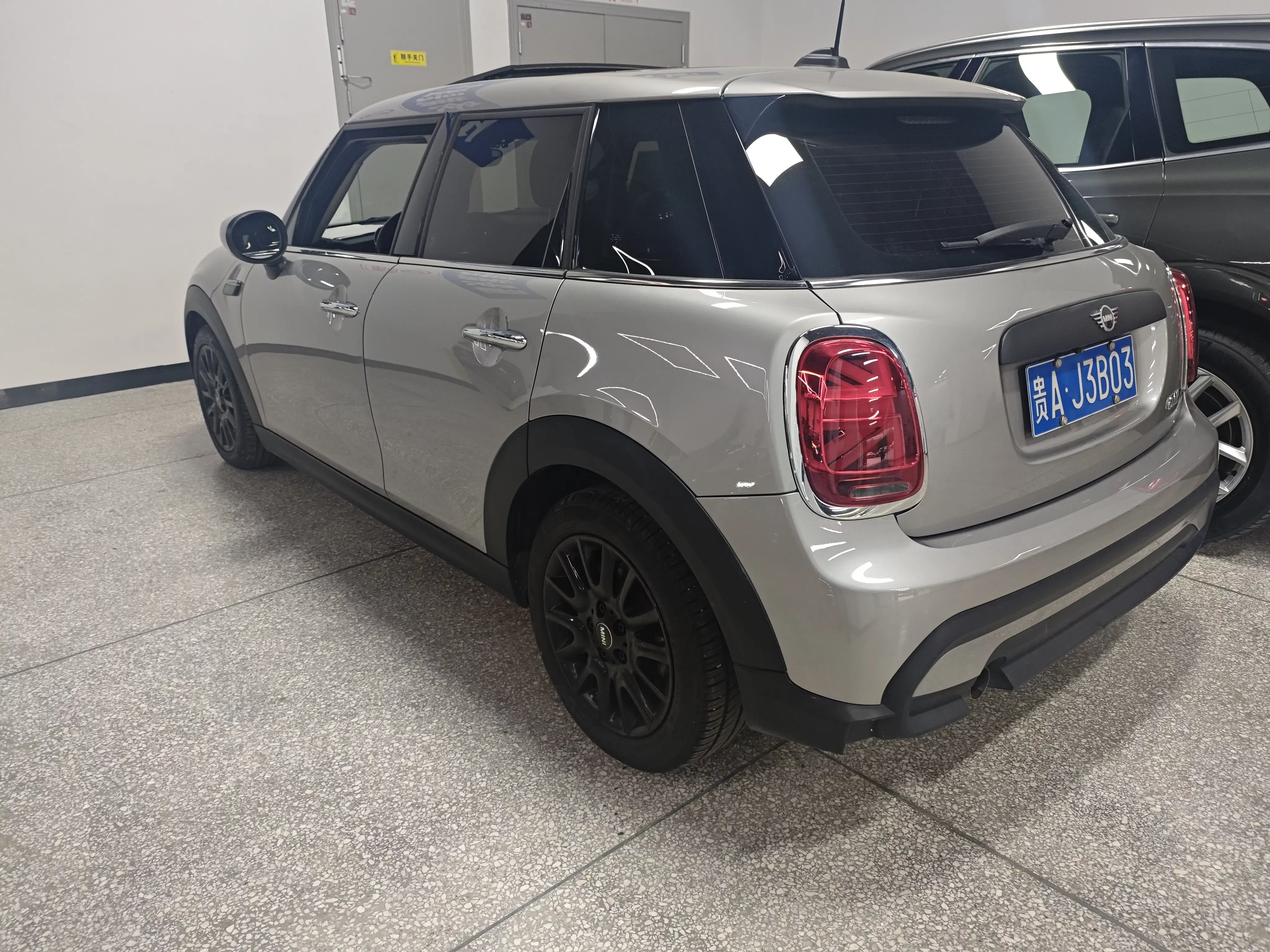 MINI 