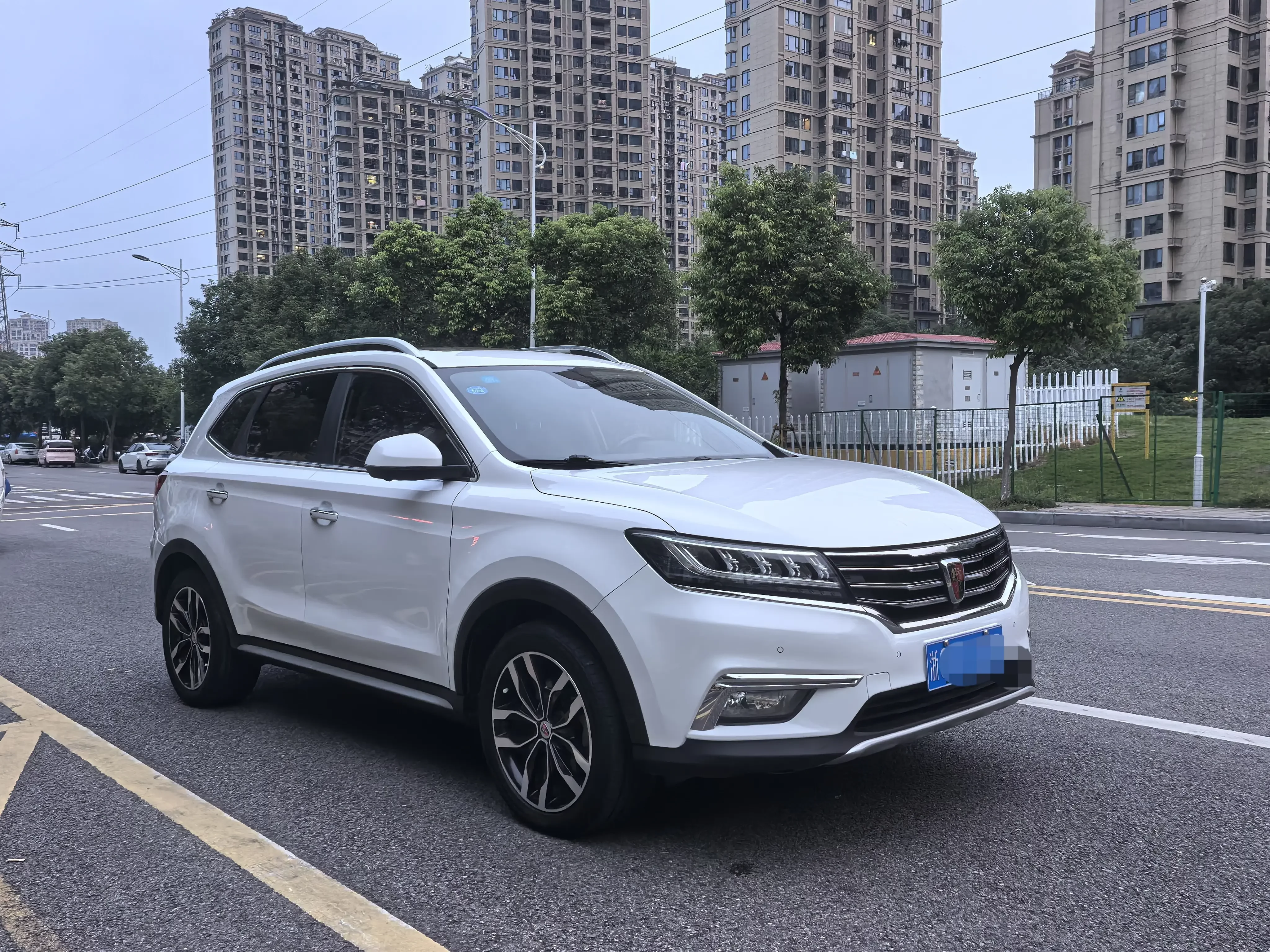 Roewe RX5