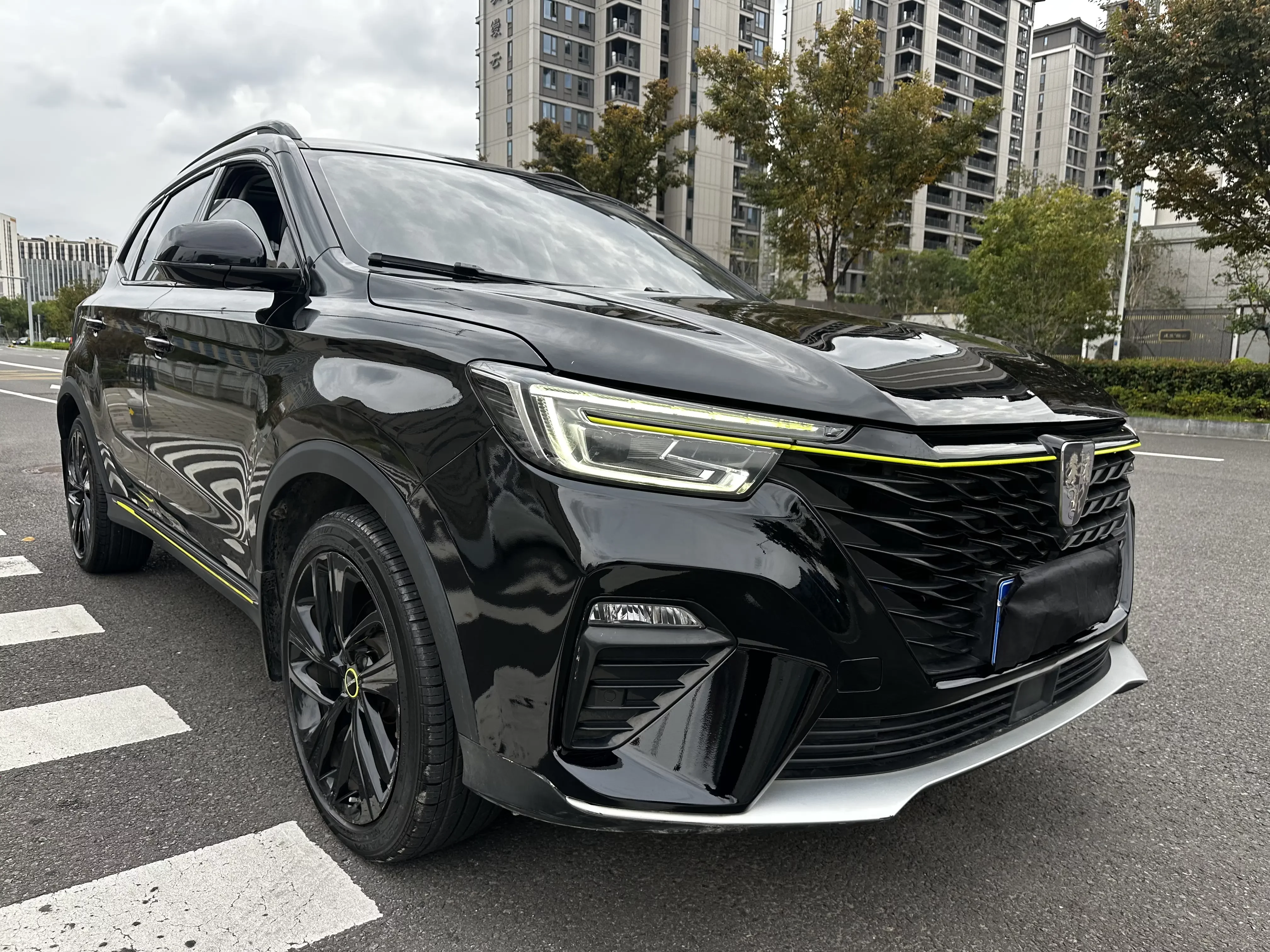 Roewe RX5
