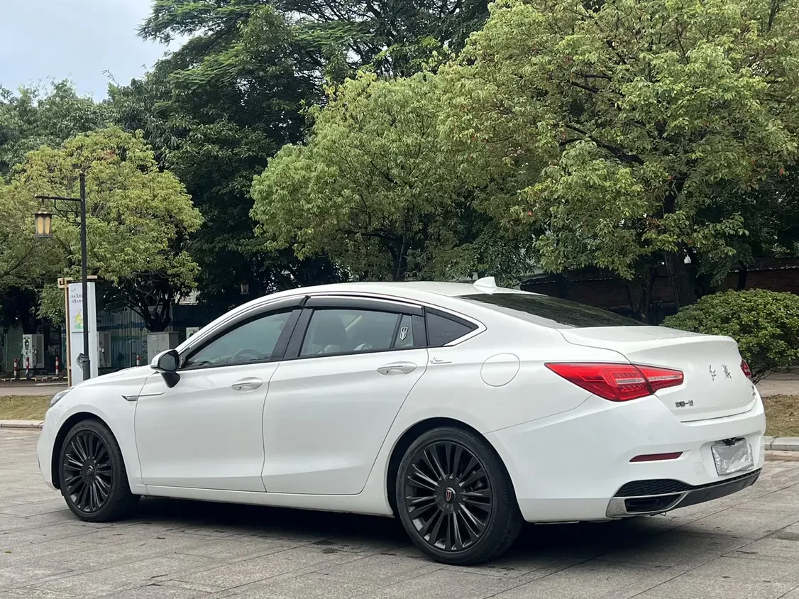 Hongqi H5 classic