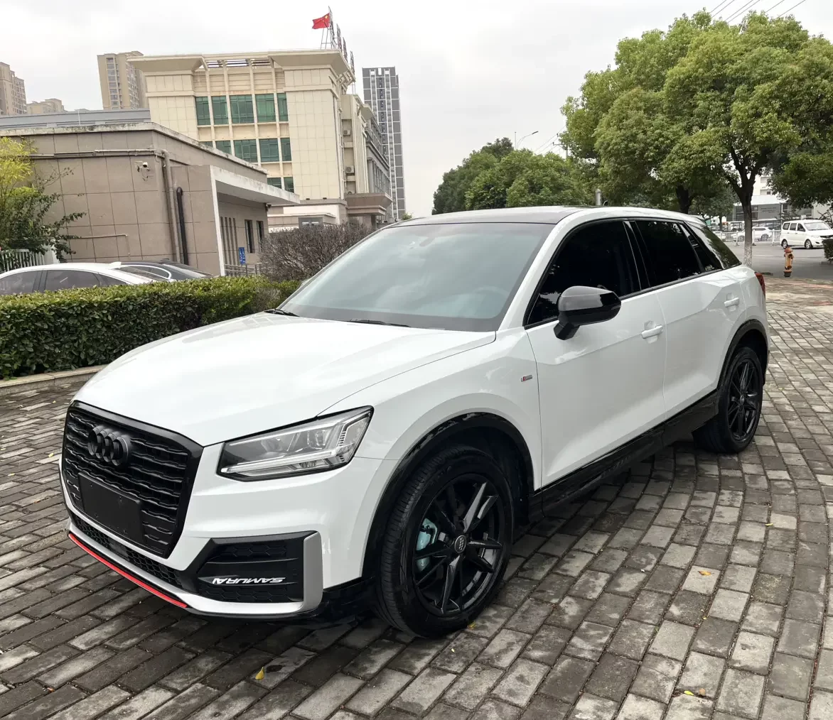 Audi Q2L