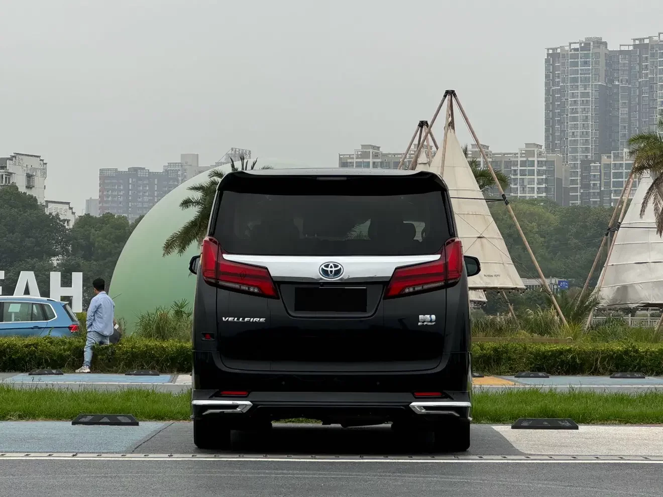 Toyota Crown Wellfire