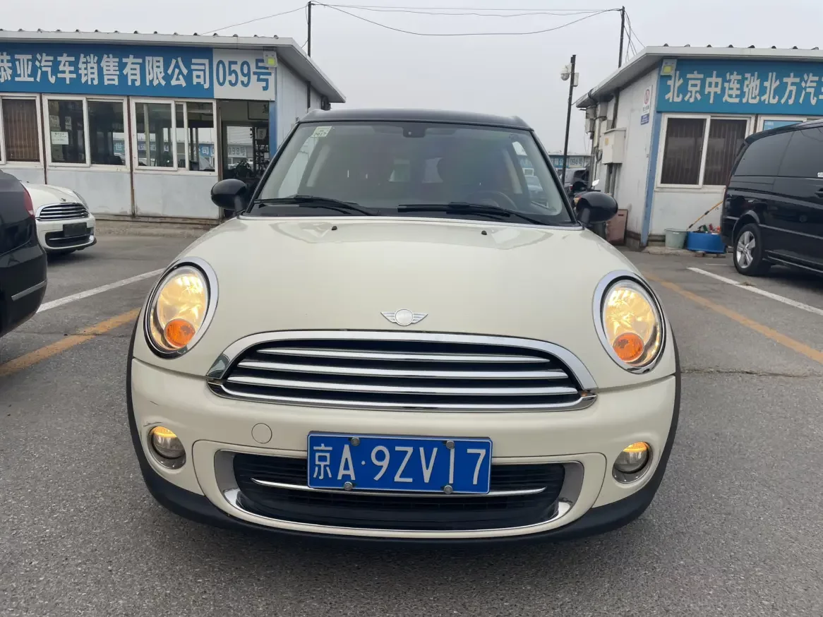 MINI CLUBMAN