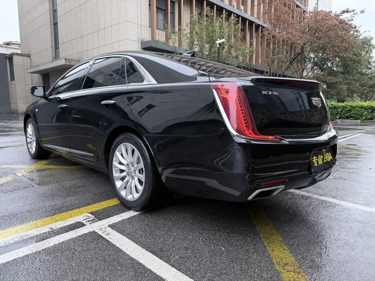 Cadillac XTS