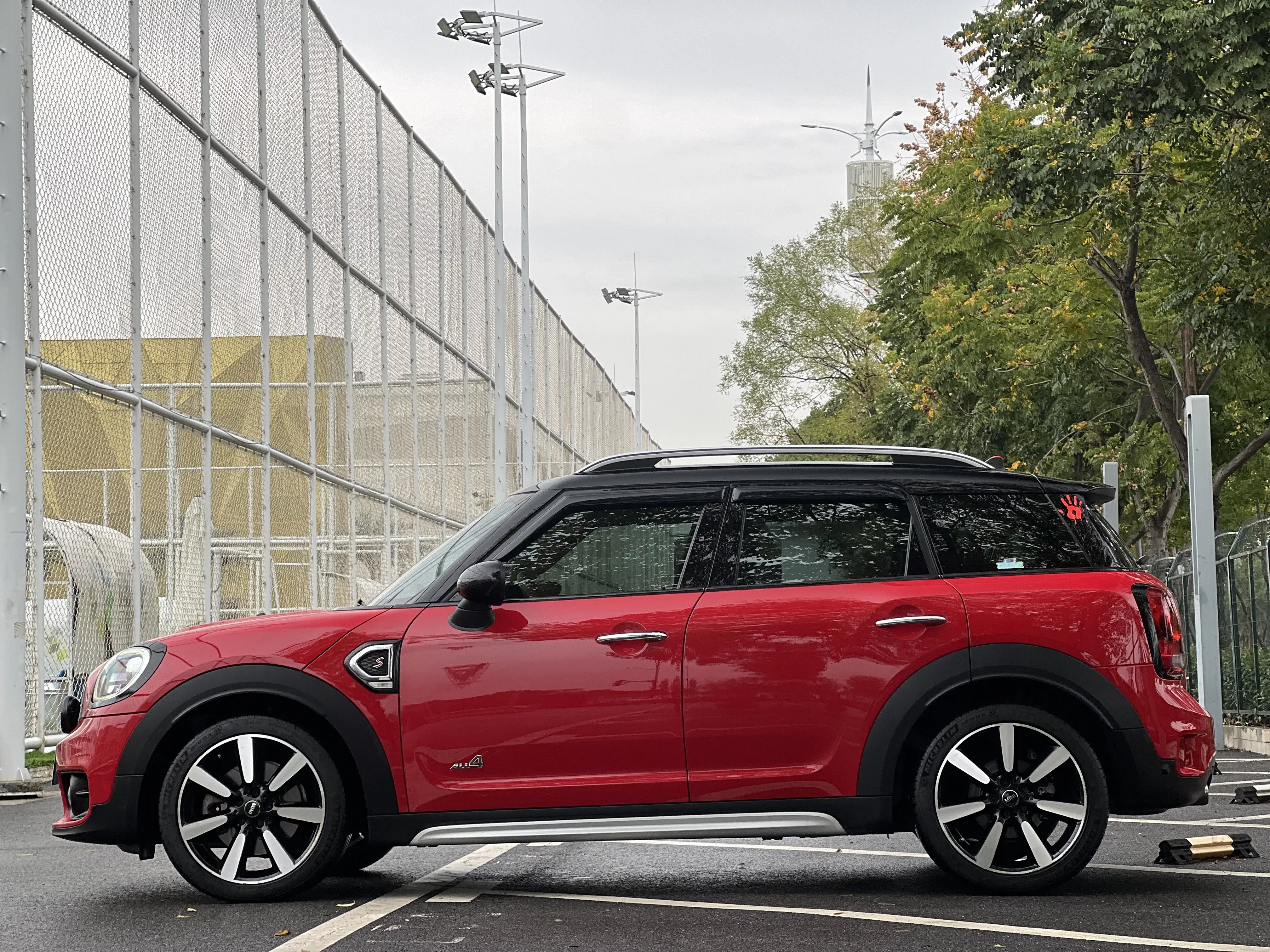 MINI COUNTRYMAN