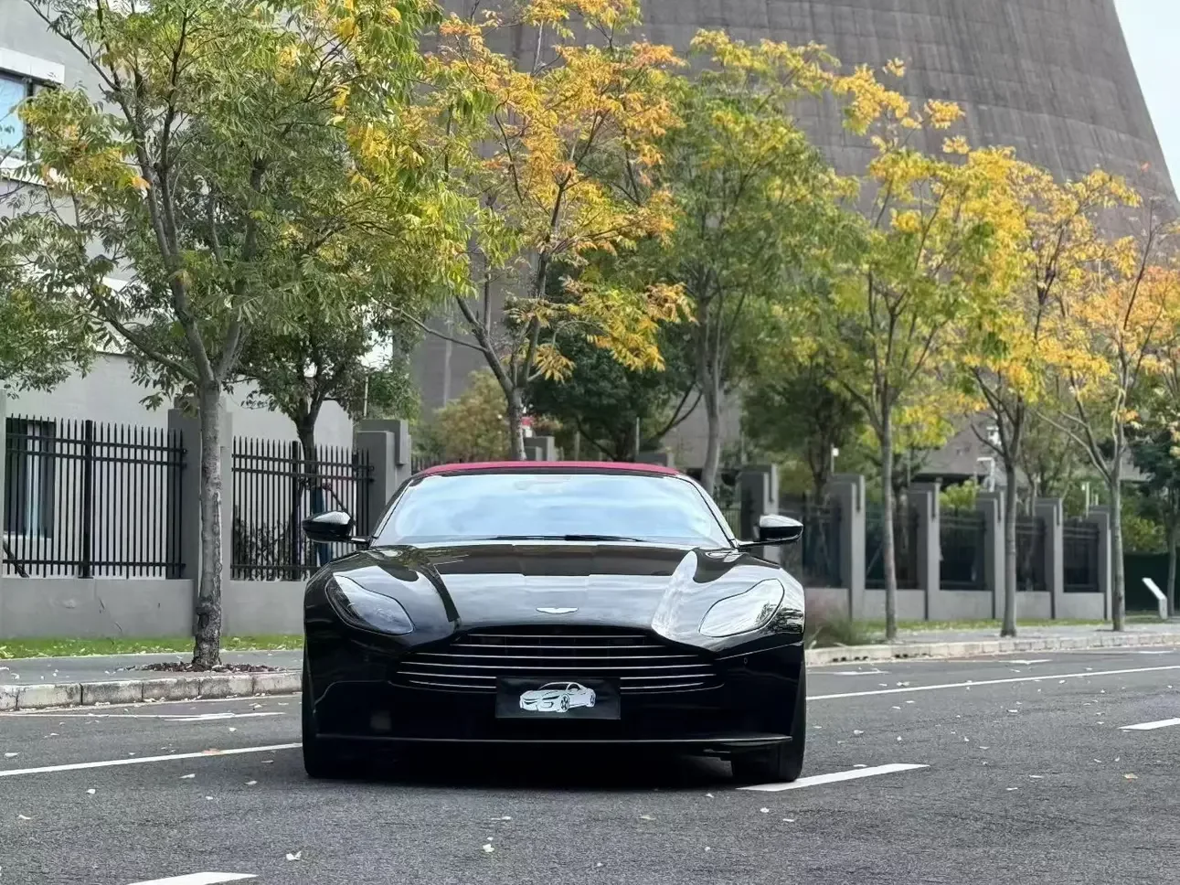 Aston Martin DB11