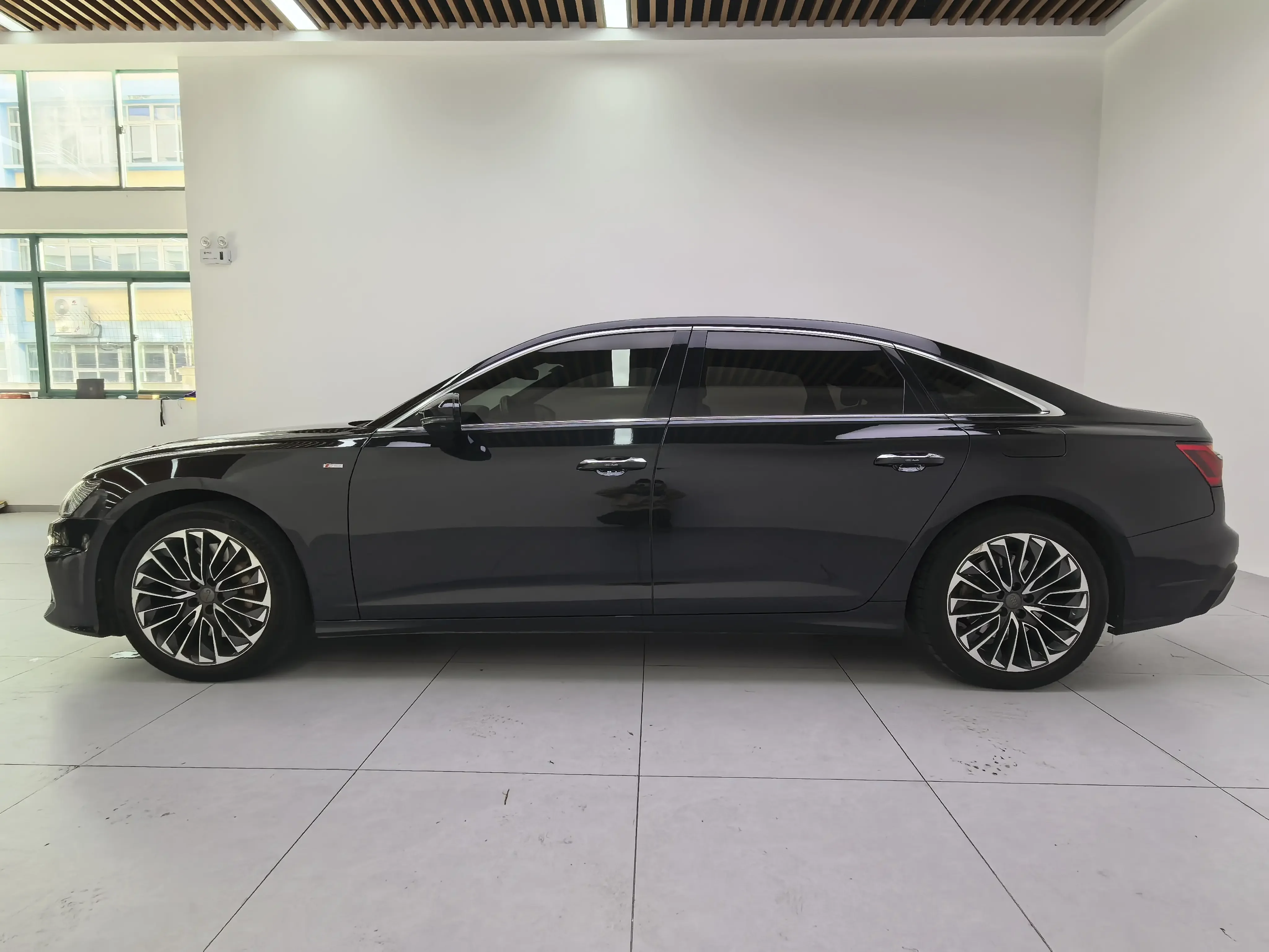 Audi A6L PHEV