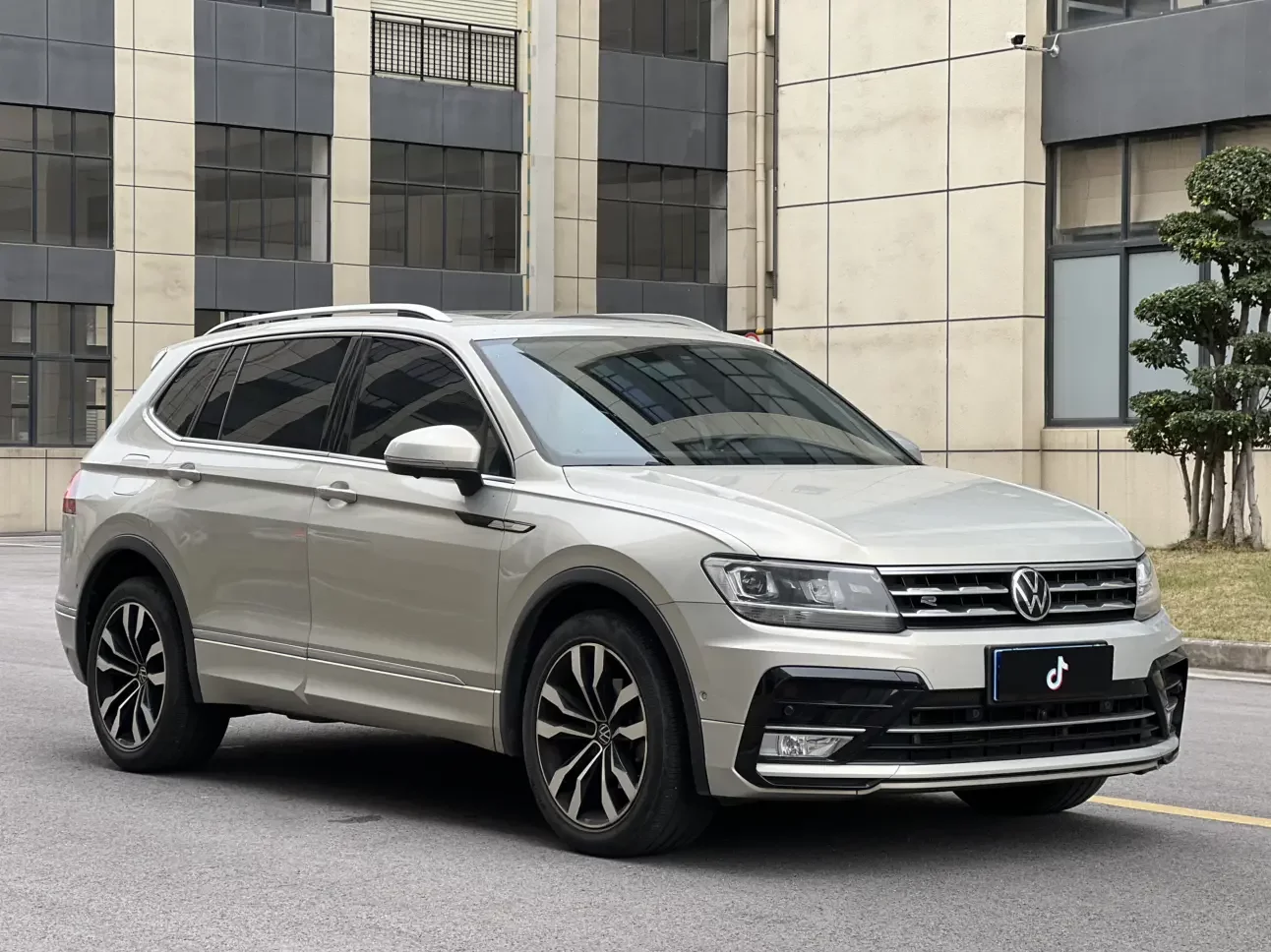 Volkswagen Tiguan L