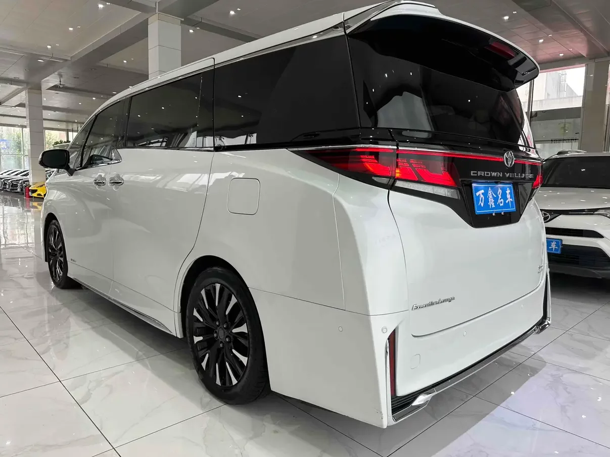 Toyota Crown Wellfire