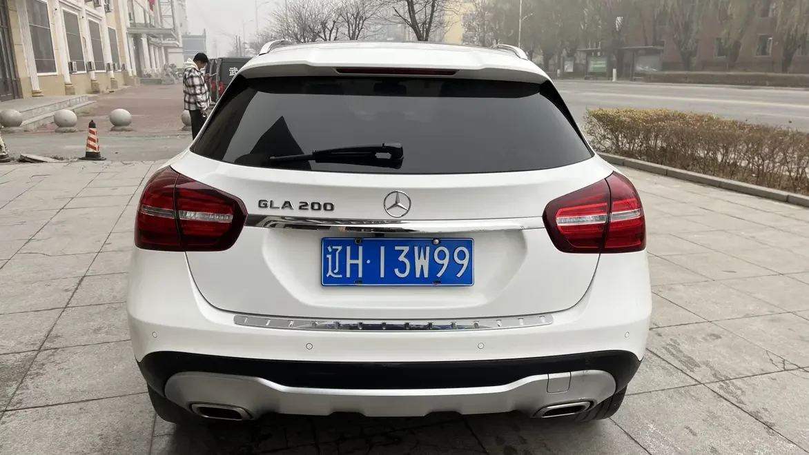 Mercedes-Benz GLA