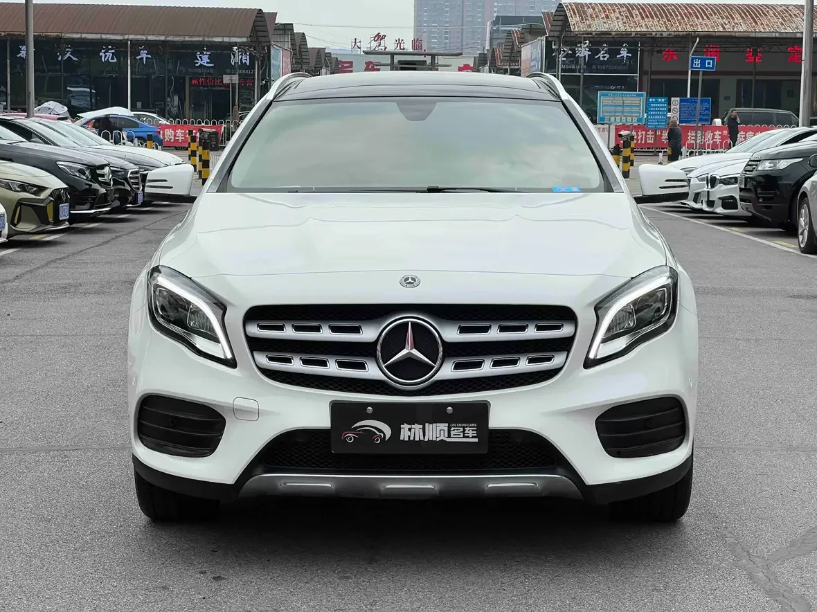 Mercedes-Benz GLA