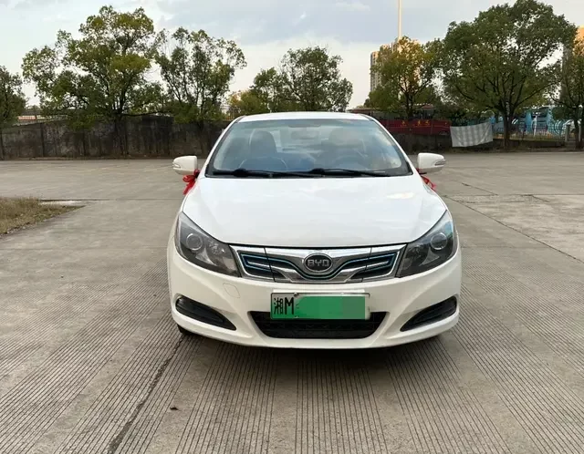 BYD e5