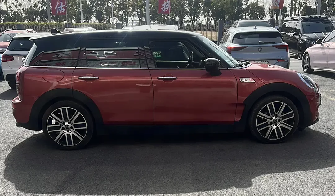MINI CLUBMAN