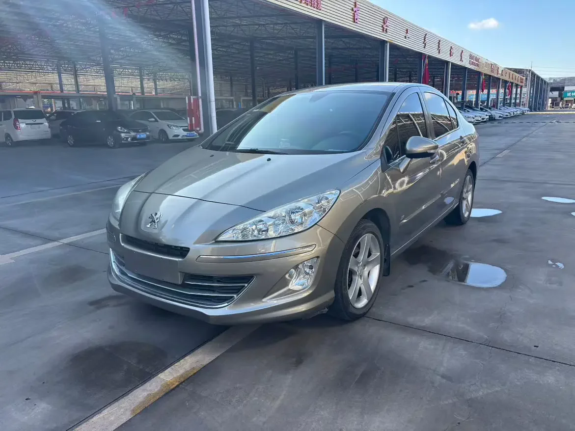 Peugeot 408