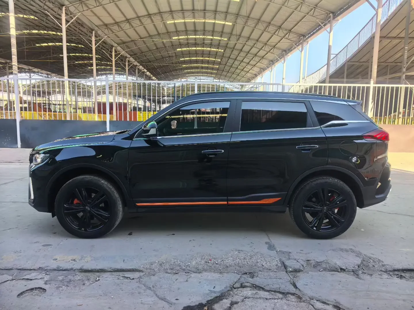 Geely Atlas