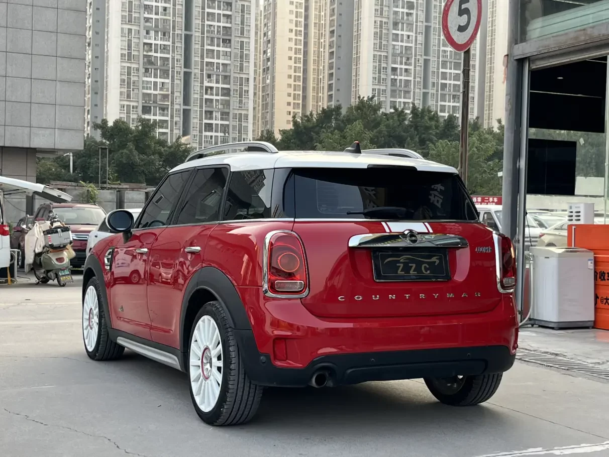MINI COUNTRYMAN