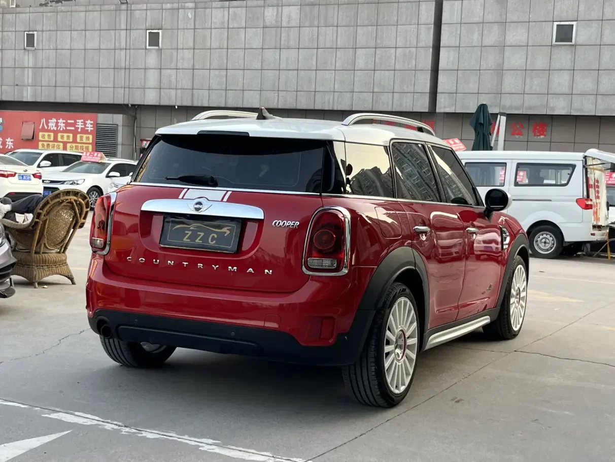 MINI COUNTRYMAN