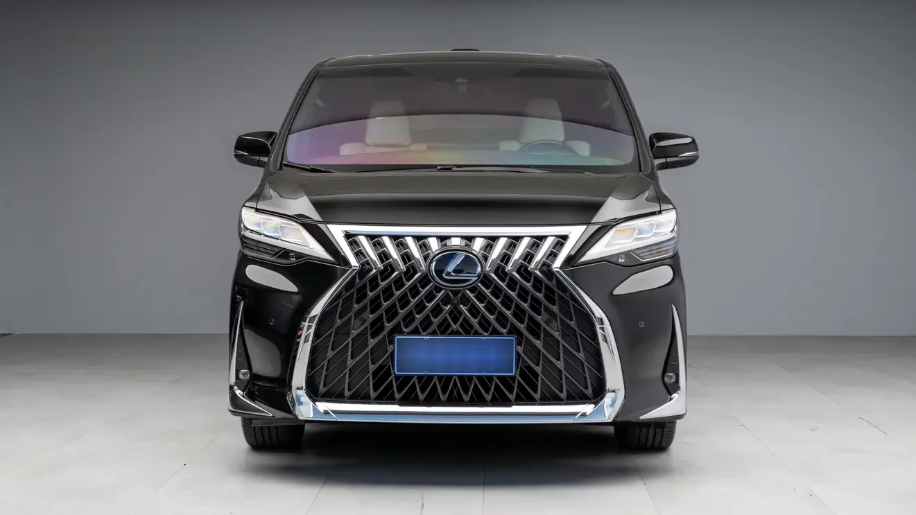 Lexus LM