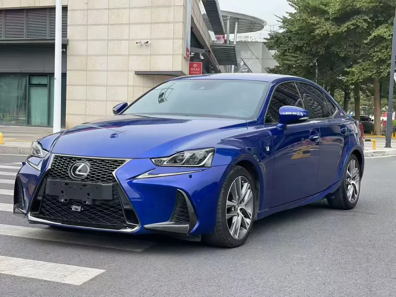 Lexus IS