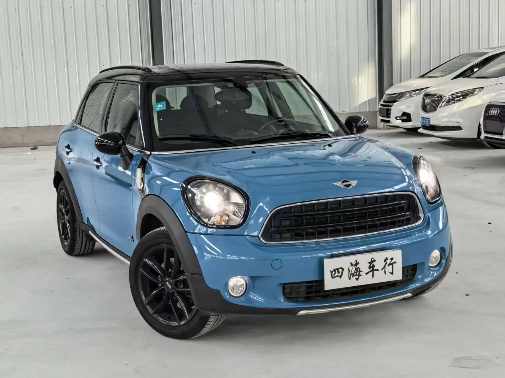 MINI COUNTRYMAN