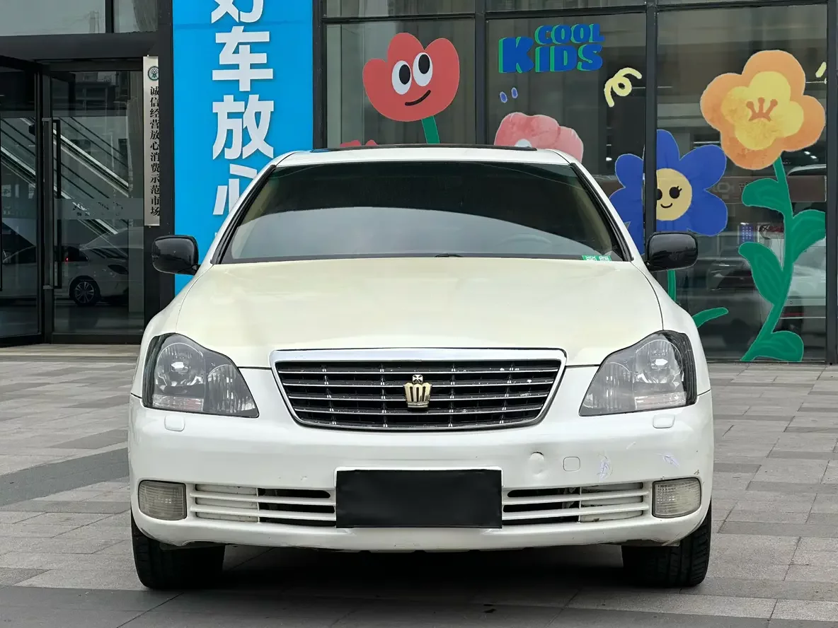 Toyota crown