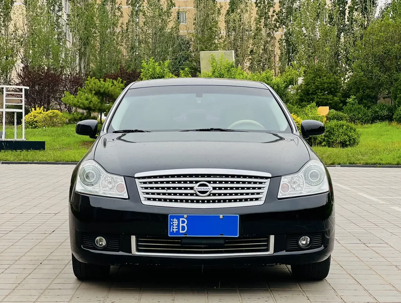 Nissan Elegant