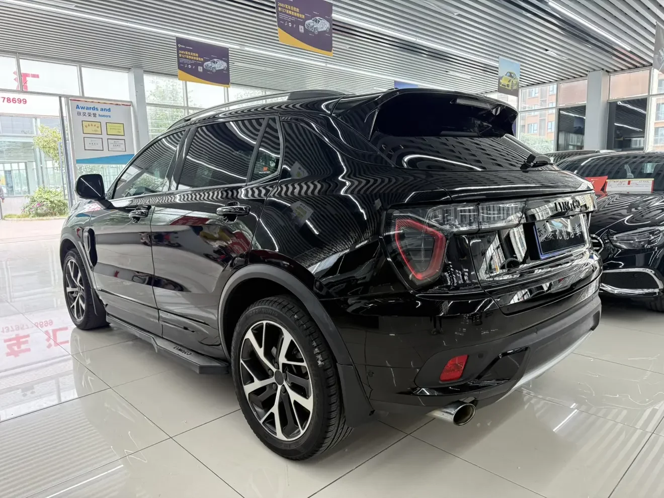 Lynk & Co 01