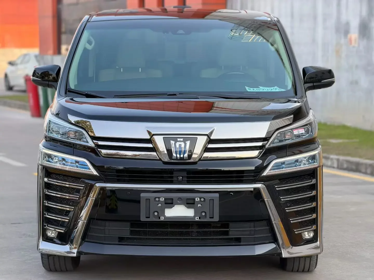 Toyota Crown Wellfire