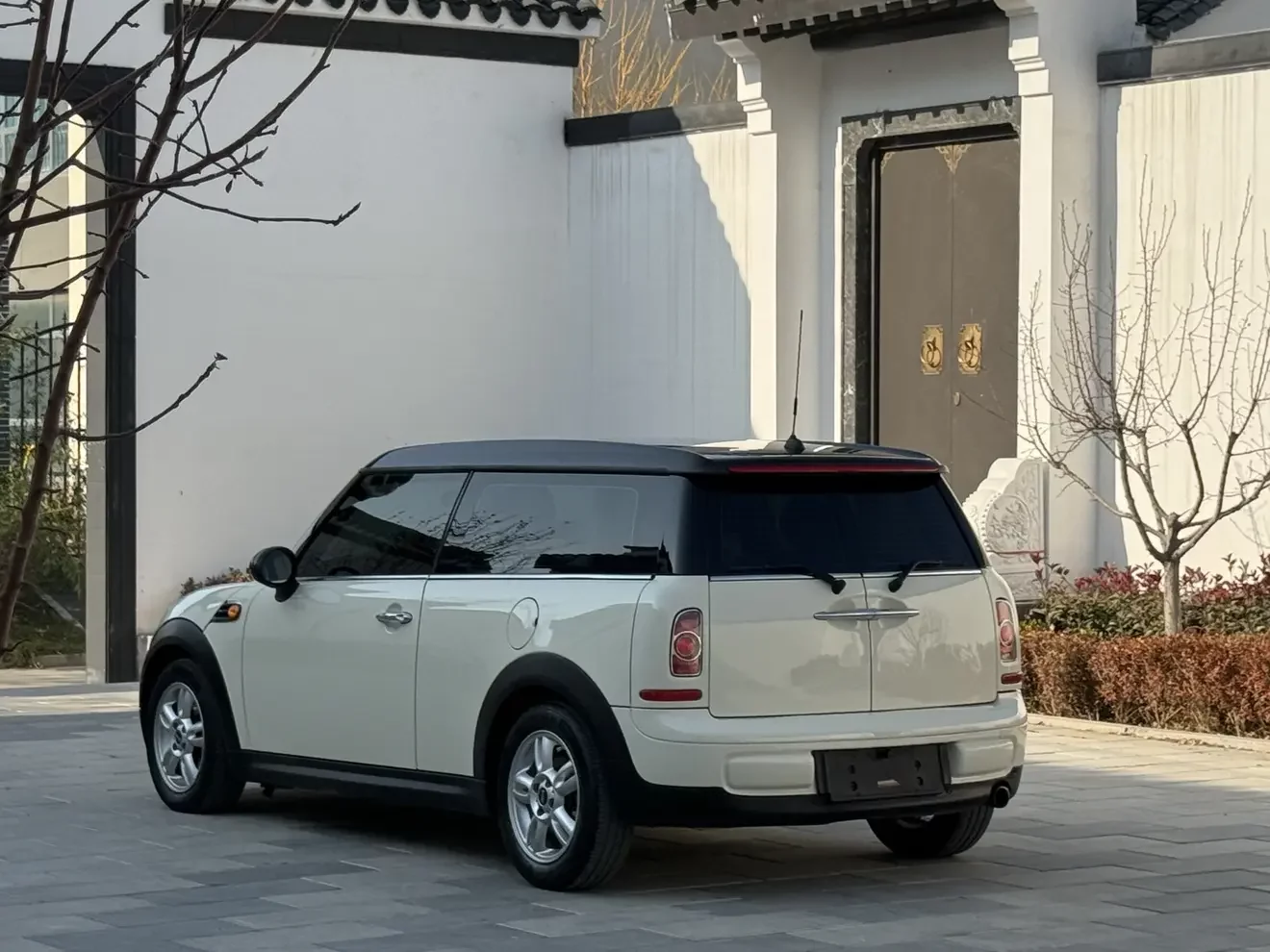 MINI CLUBMAN