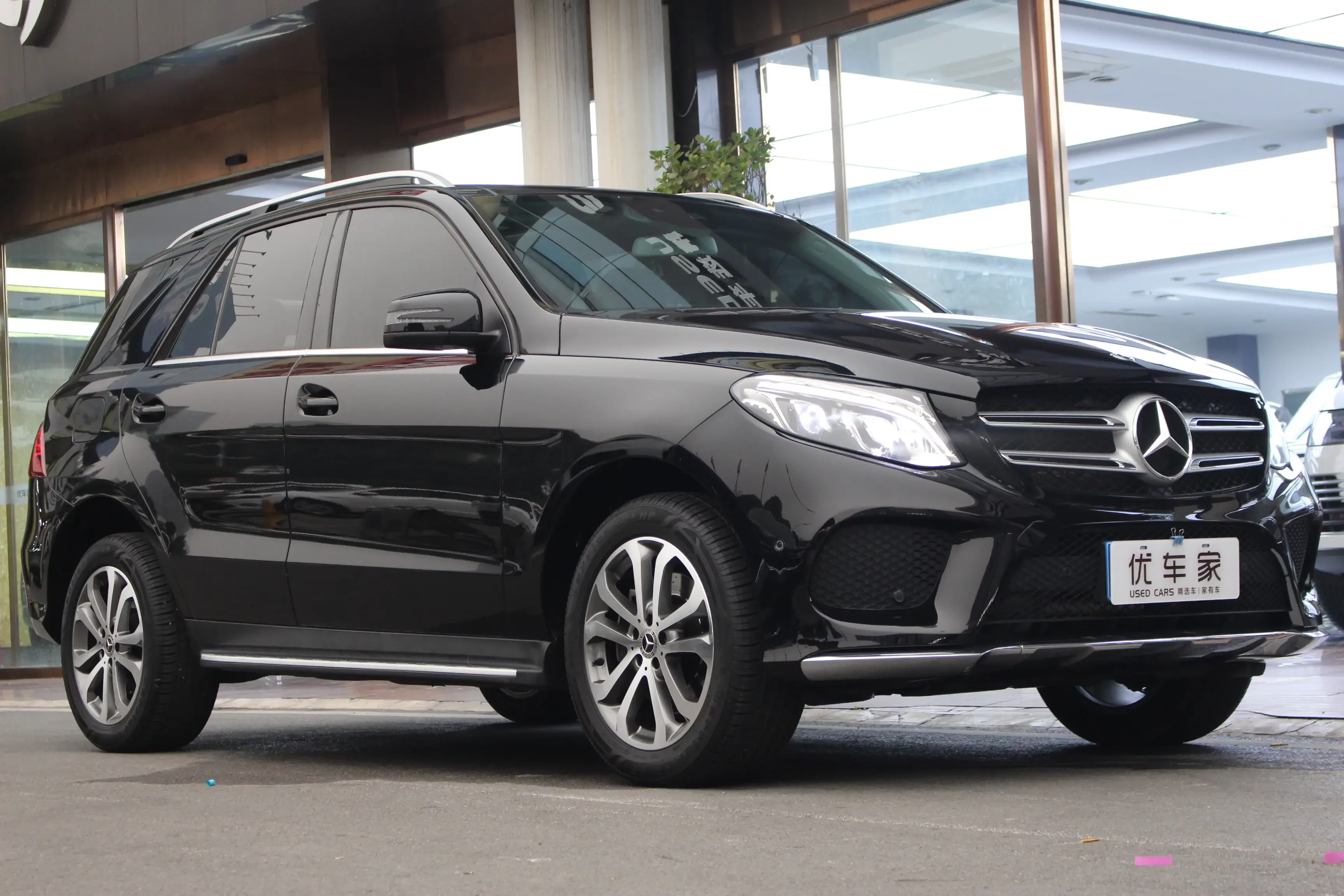 Mercedes-Benz GLE (Imported)