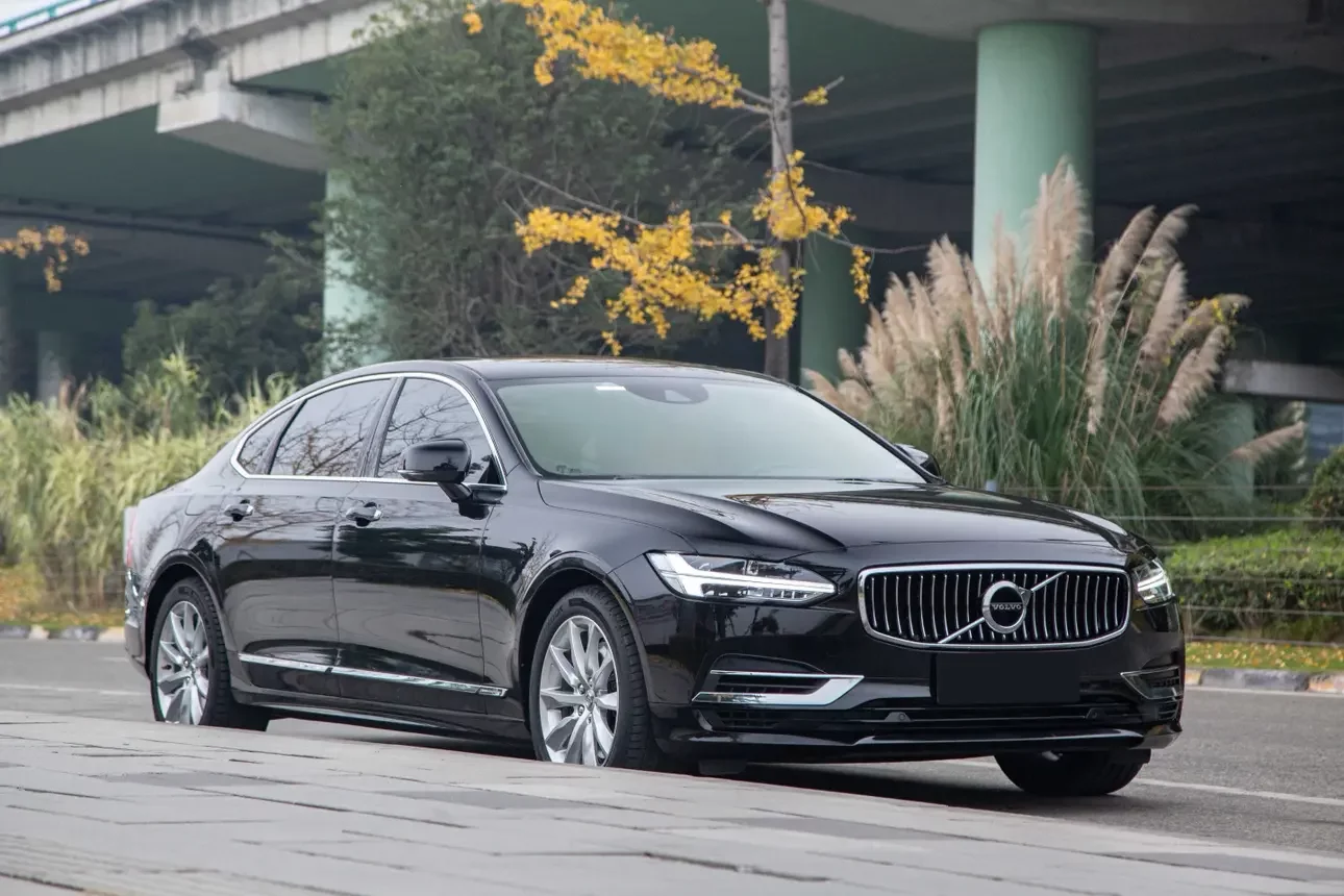 Volvo S90 PHEV