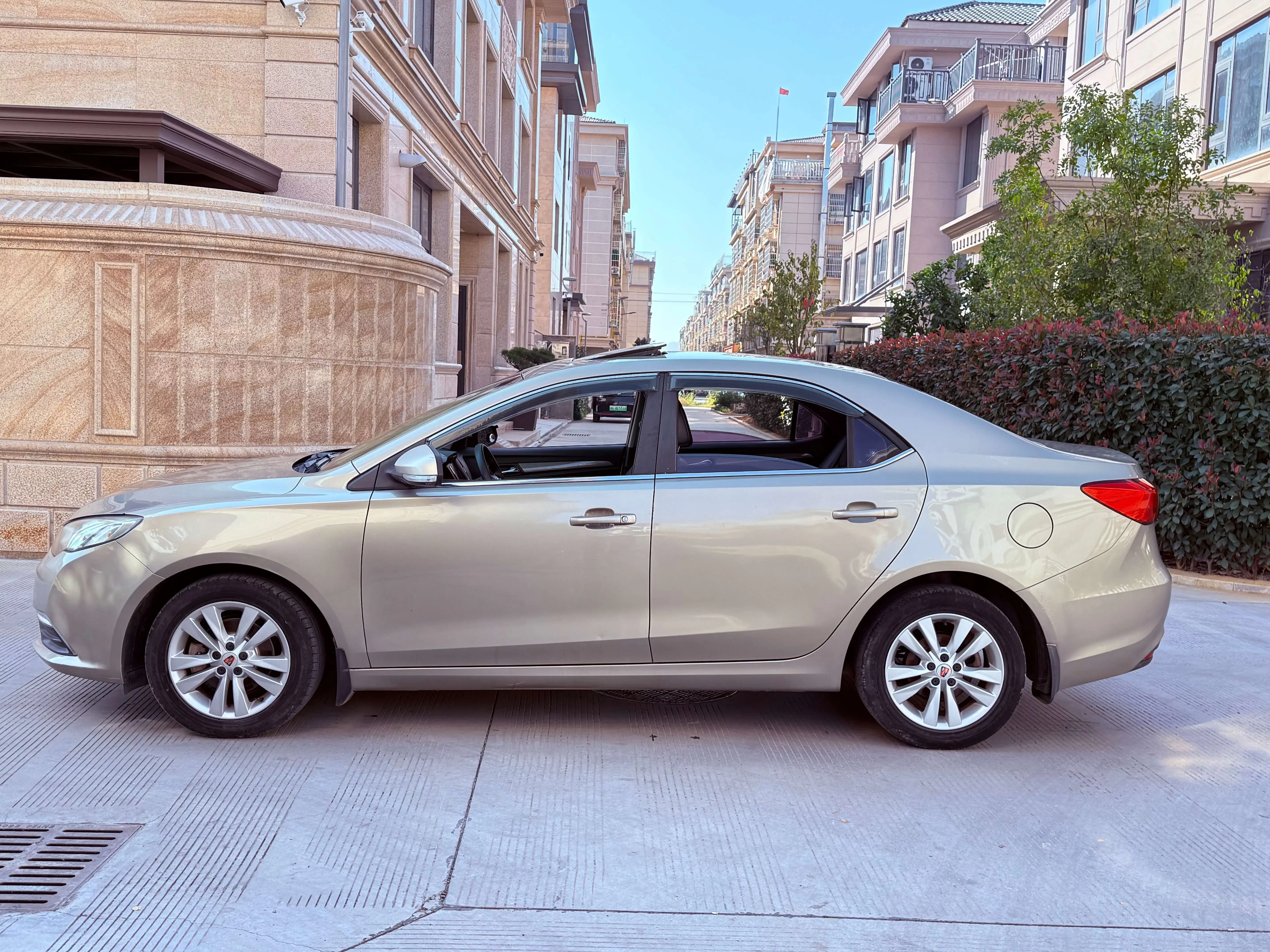 Roewe 360