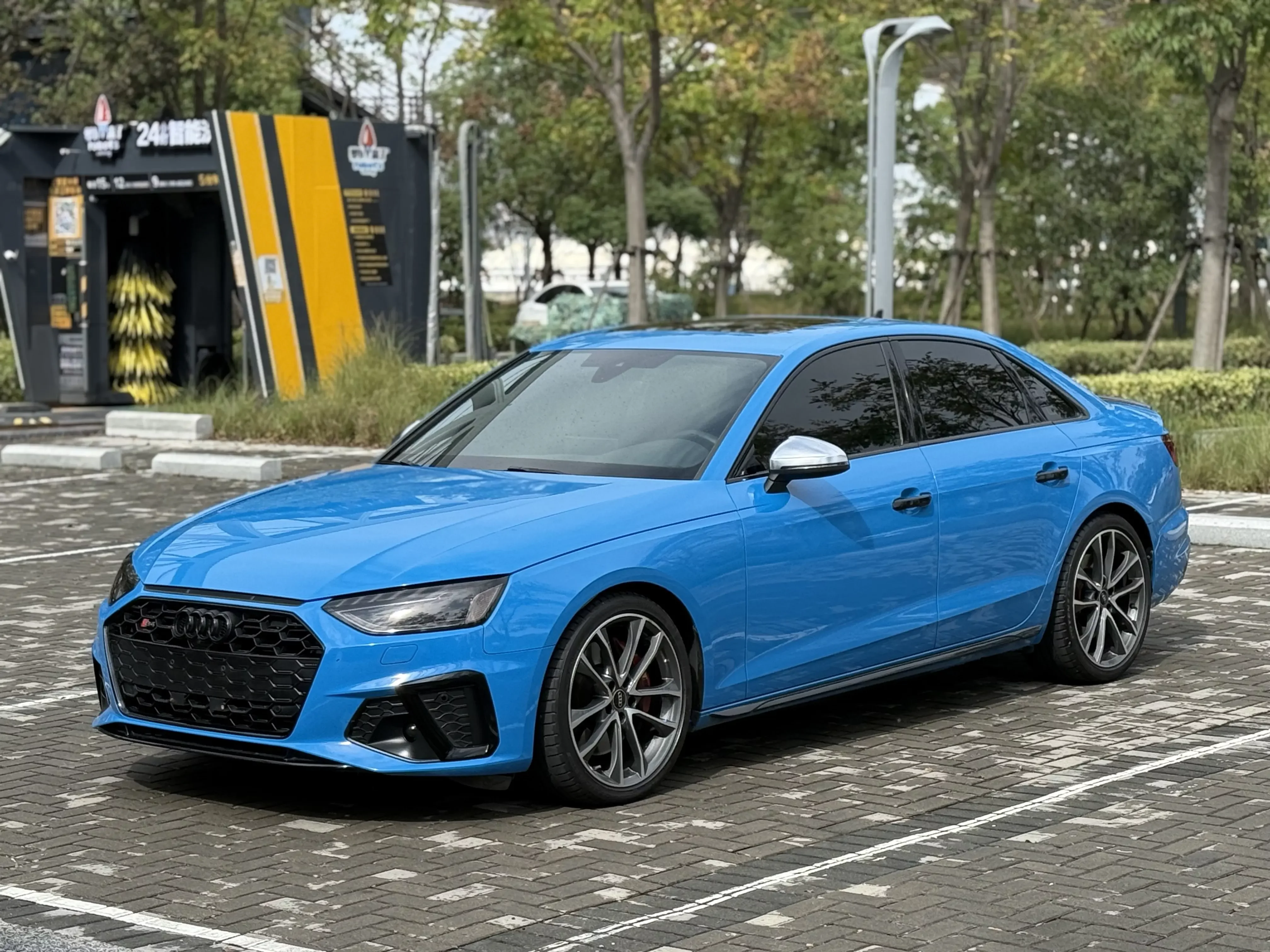 Audi S4