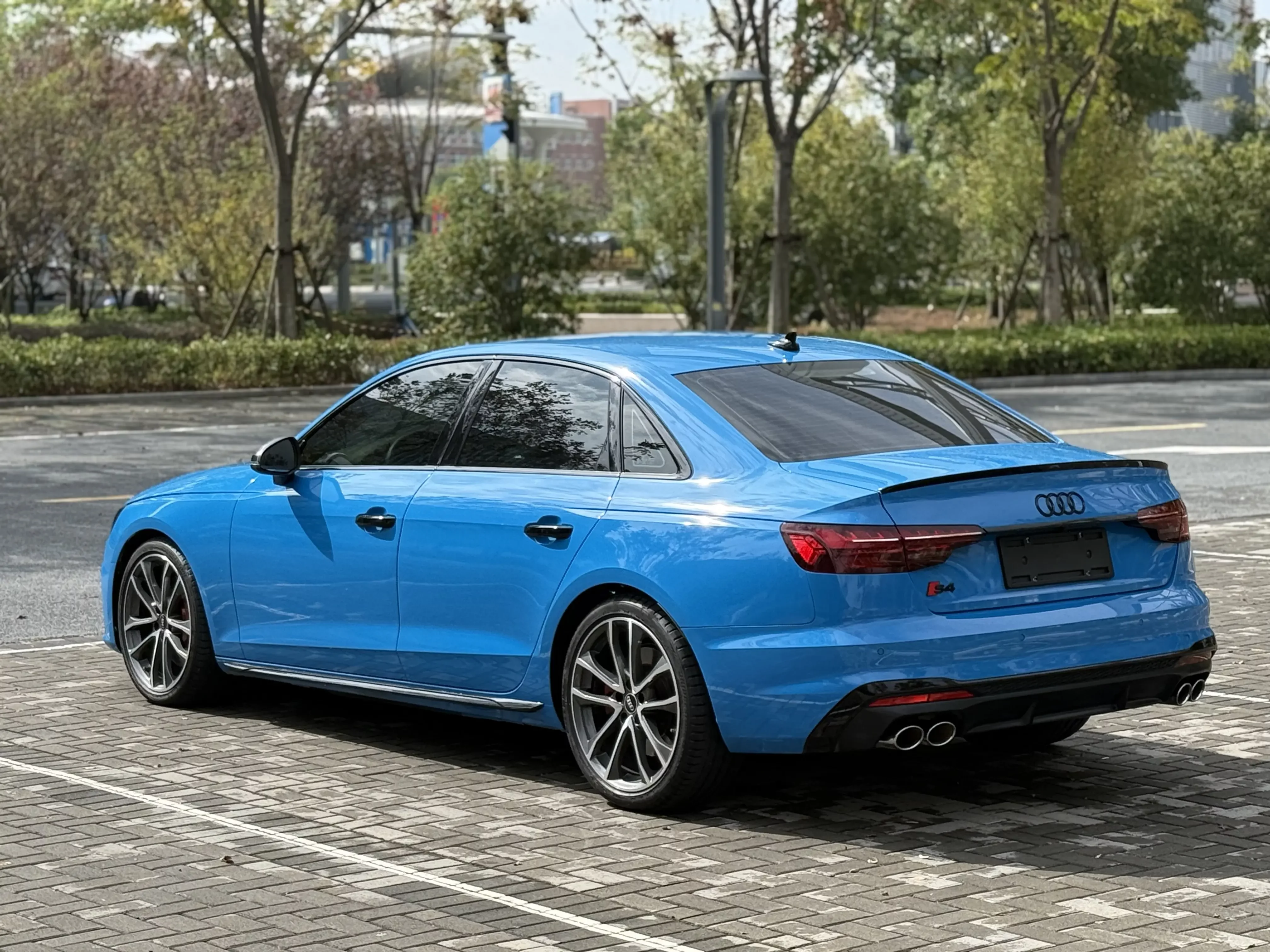 Audi S4