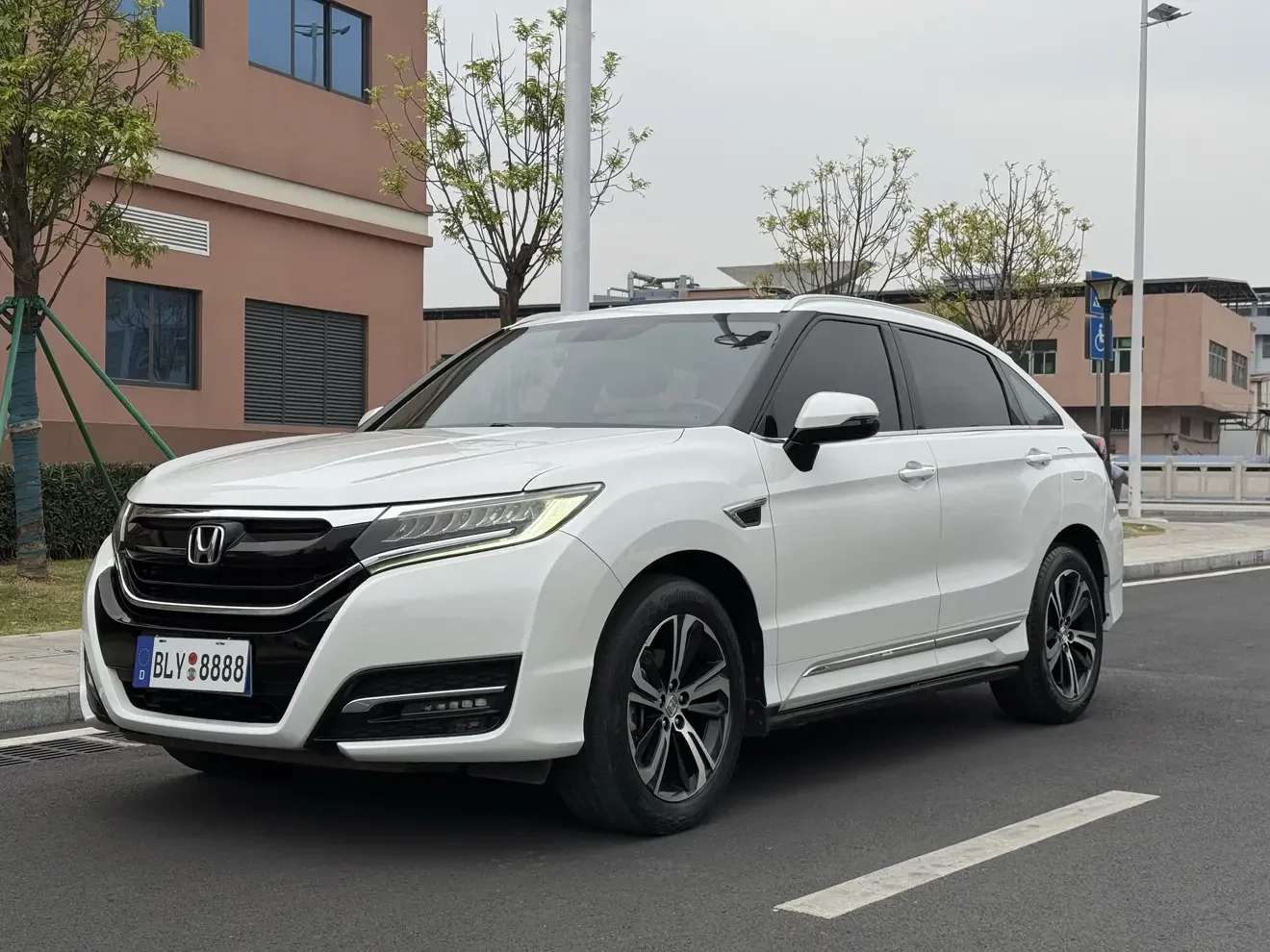 Honda UR-V