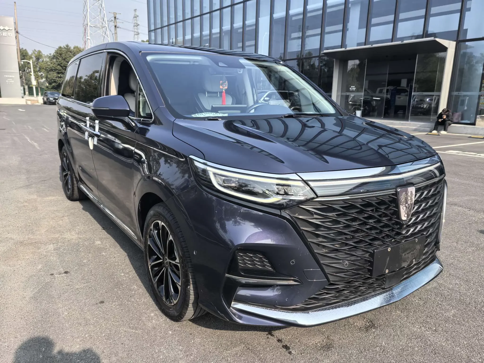 Roewe iMAX8