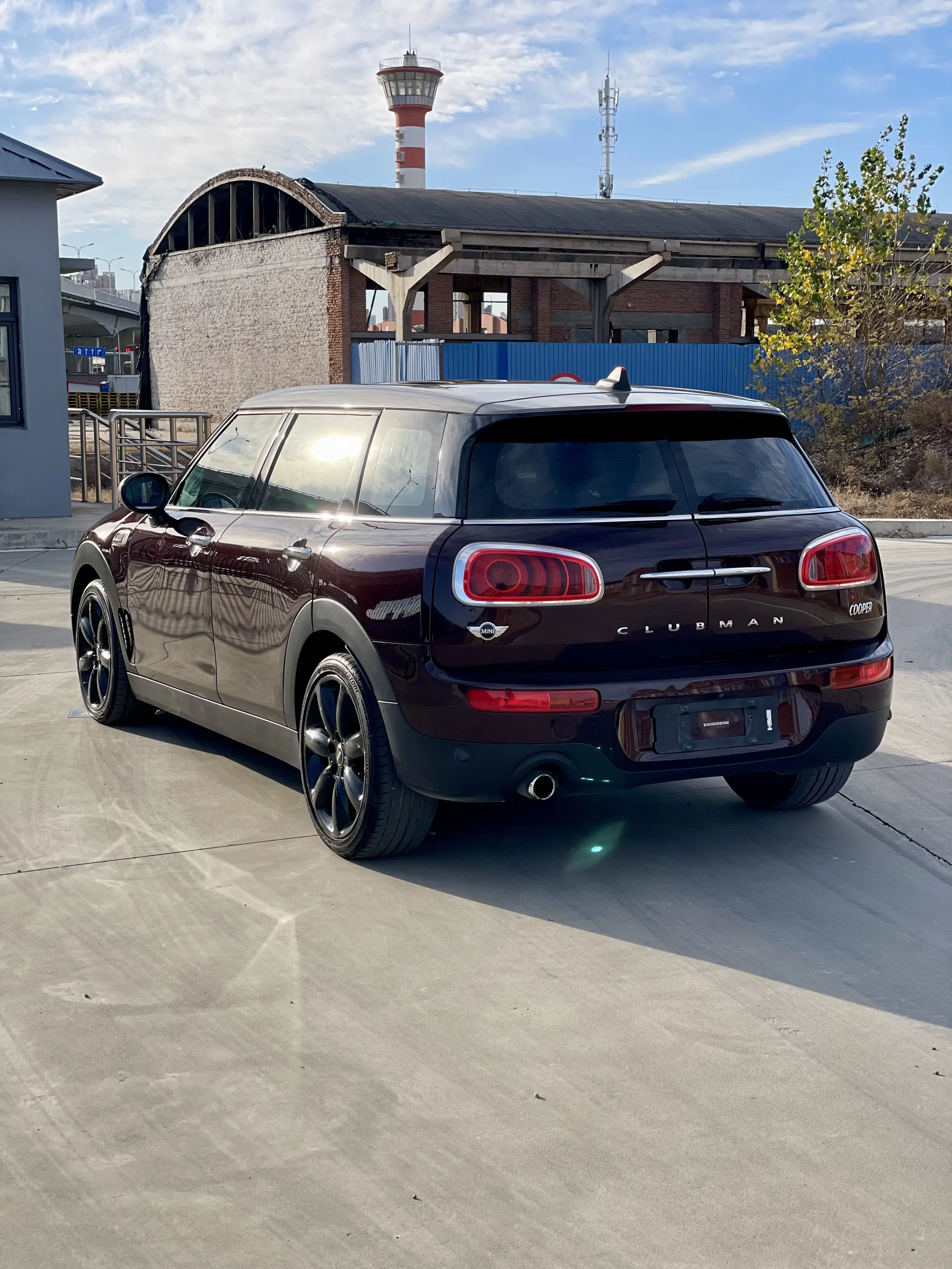 MINI CLUBMAN