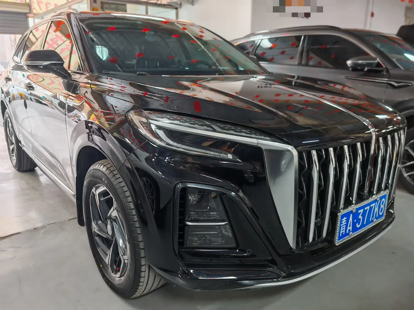 Hongqi HS3