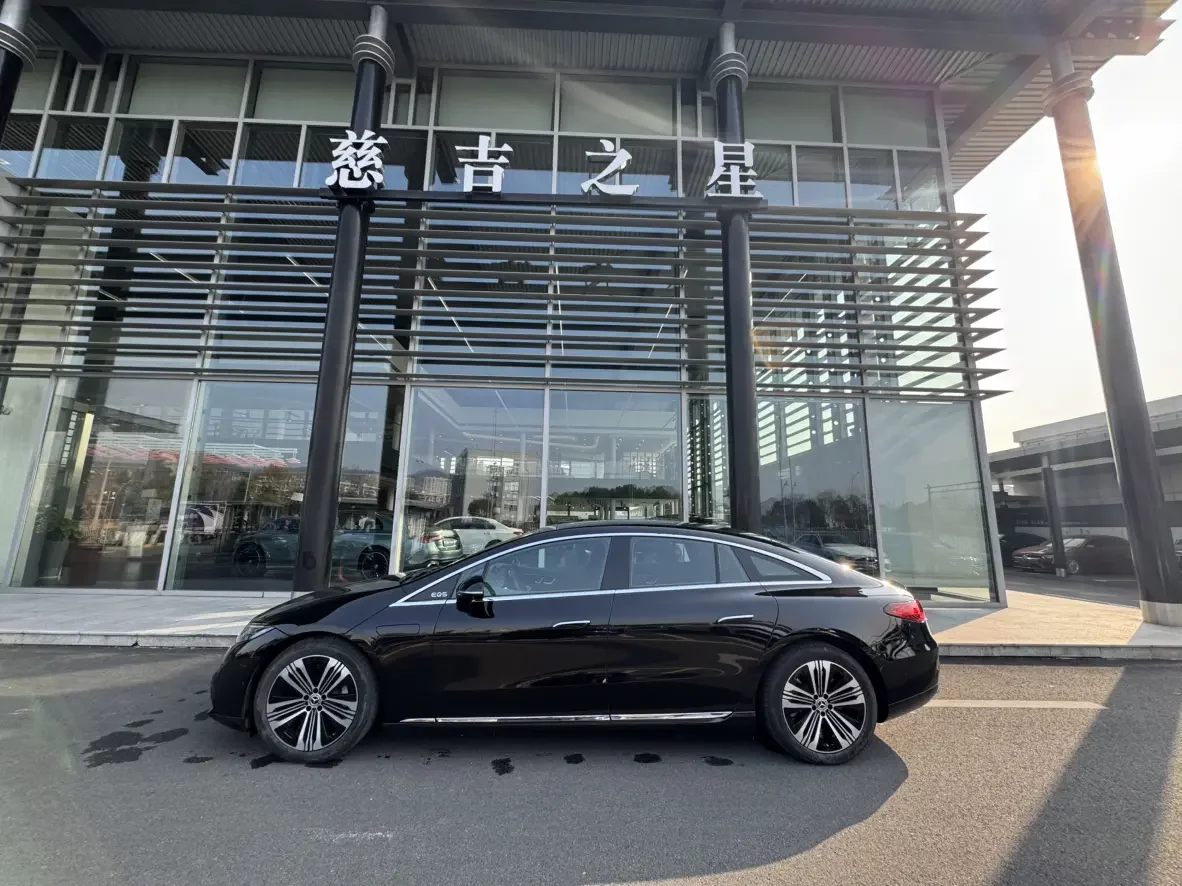 Mercedes-Benz EQS