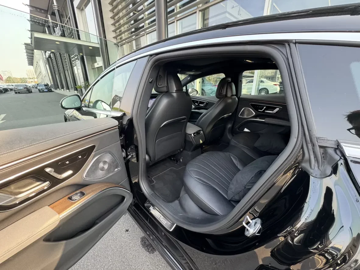 Mercedes-Benz EQS