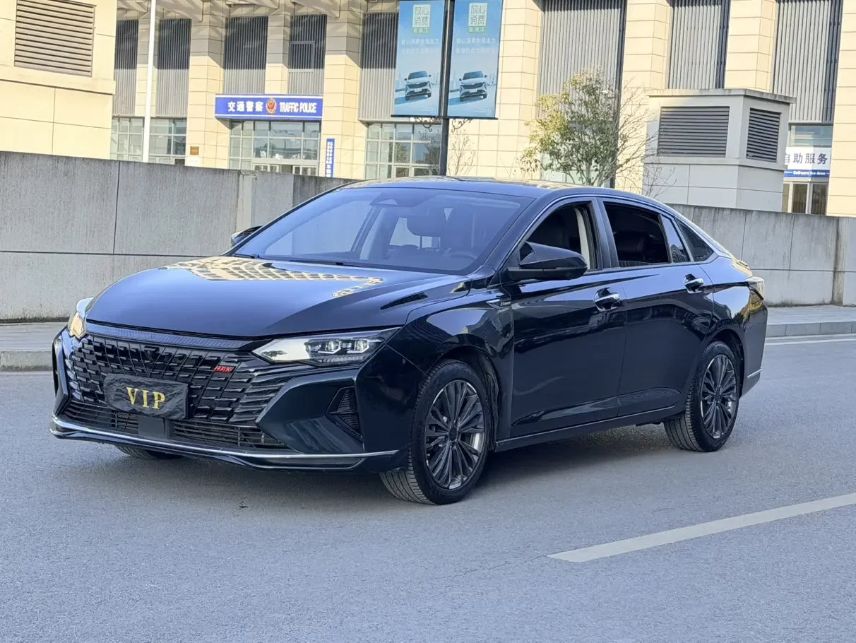 Dongfeng Yixuan MAX