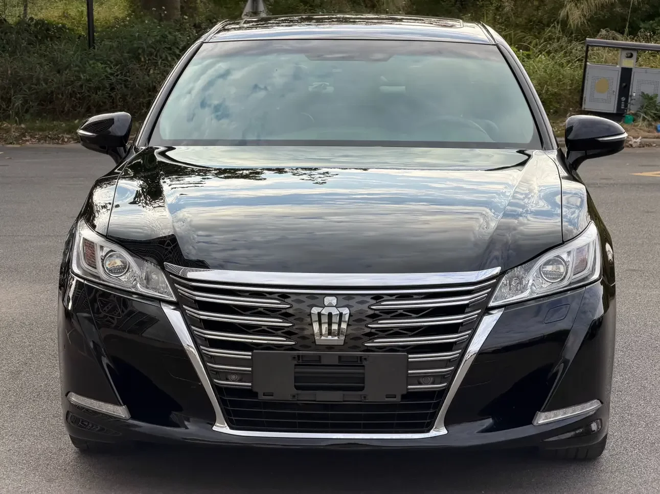 Toyota crown