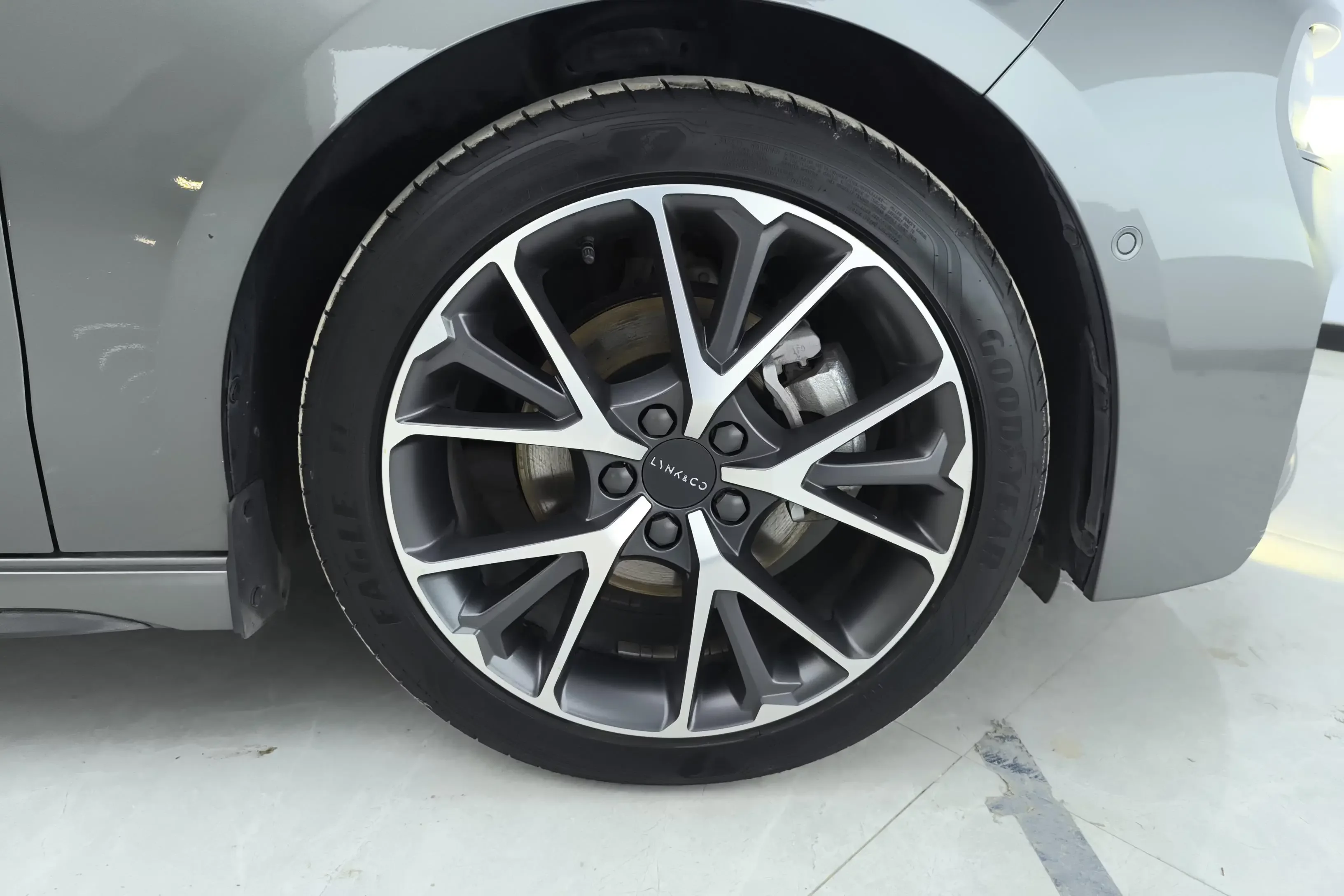 Lynk & Co 03